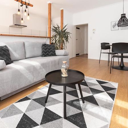 Koje Drei I Zentrales Apartment Mit Parkplatz Bremerhaven Exterior foto